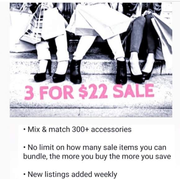 1LEFT 🎀3/$22🎀 Simple Moon | Star Necklace - Picture 3 of 4